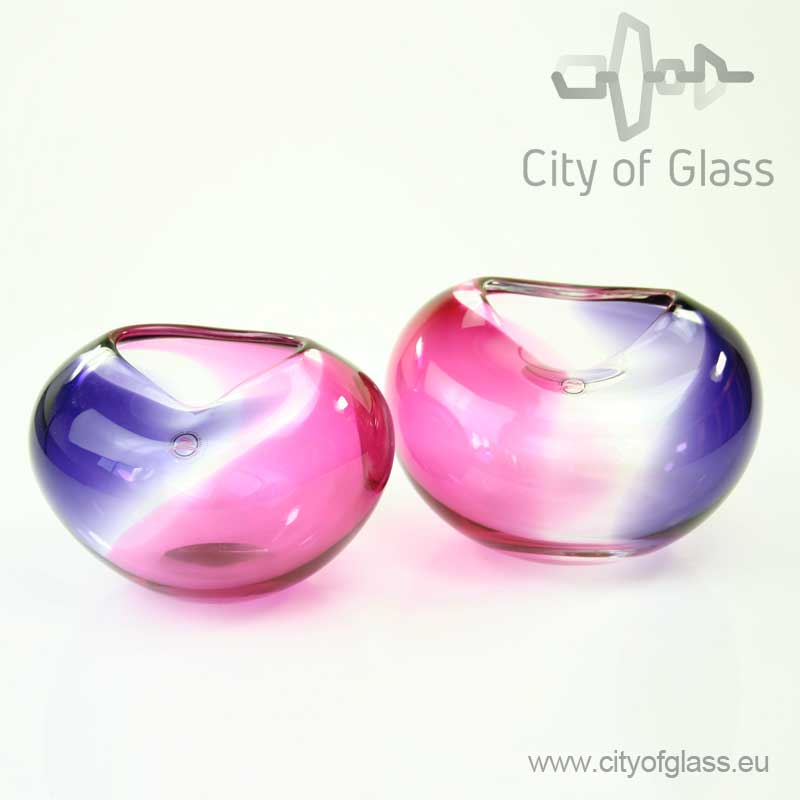 Crystal bulb vase Violet by Ozzaro